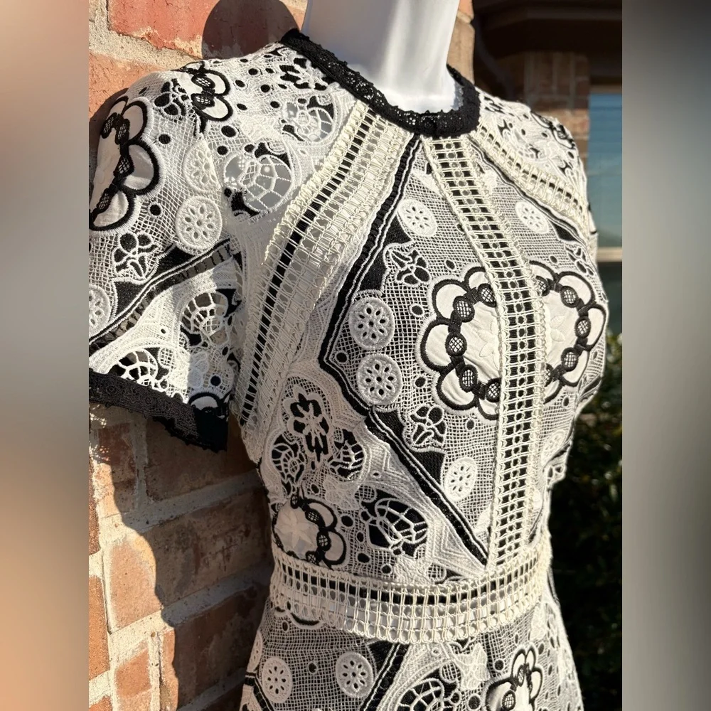 Alexis Emiliana Fit & Flare Mini Dress Black and White Diamond Lace size Medium - Picture 5 of 13